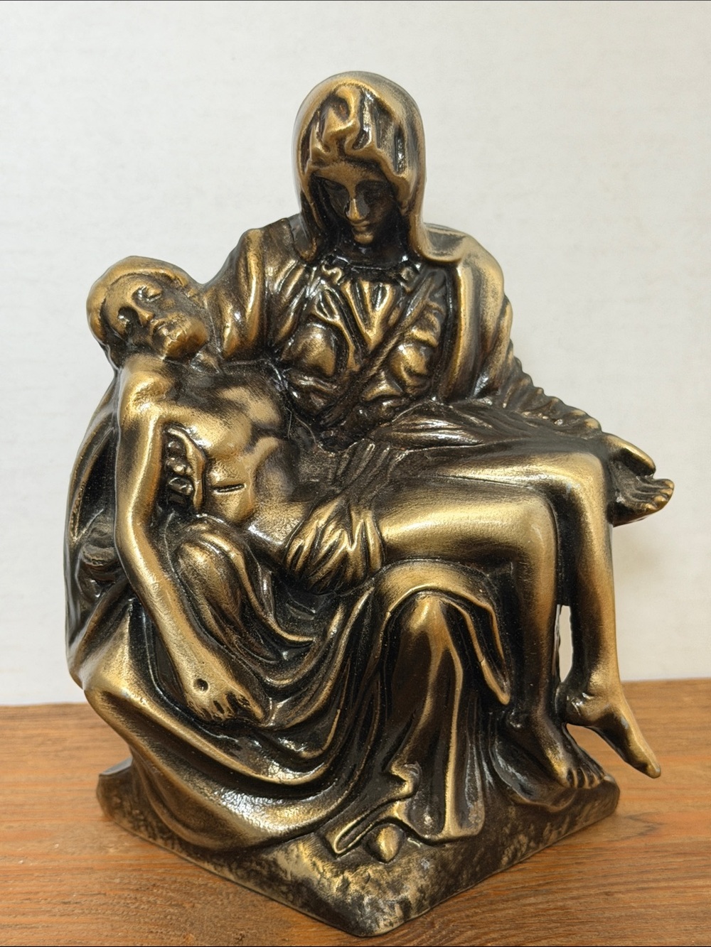 Vintage Pieta Michaelangelo Jesus & Virgin Mary Madonna Crucifixion Metal Figure